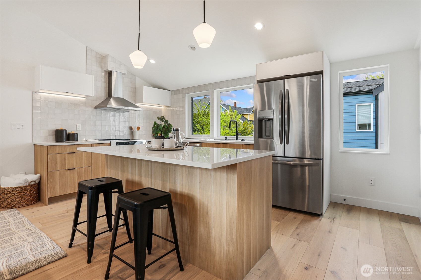 6505 19th Avenue NW, Seattle, WA 98117