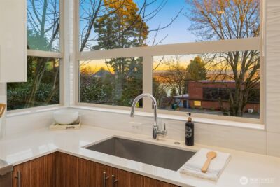 928 34th Avenue , Seattle, WA 98122 - Photo 15