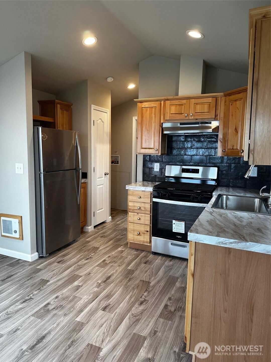 1323 S McDonald Street , Port Angeles, WA 98363