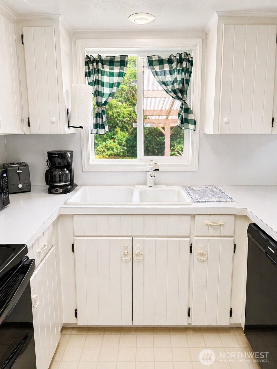 27312 N Place , Ocean Park, WA 98640