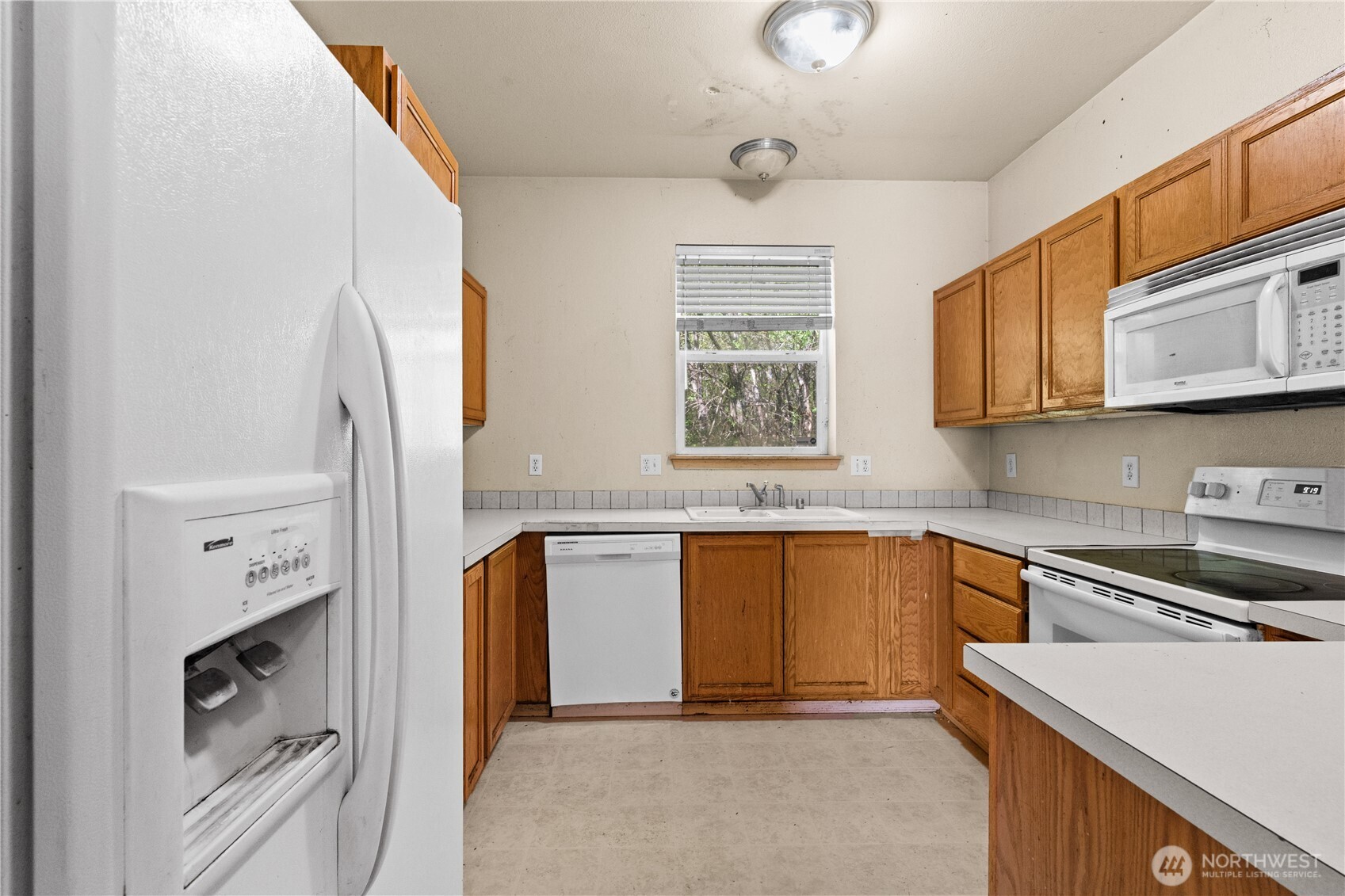 11542 6th Avenue E, Tacoma, WA 98445-8083