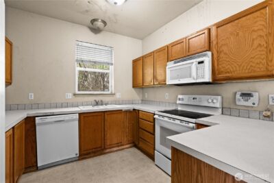 11542 6th Avenue E, Tacoma, WA 98445-8083 - Photo 13