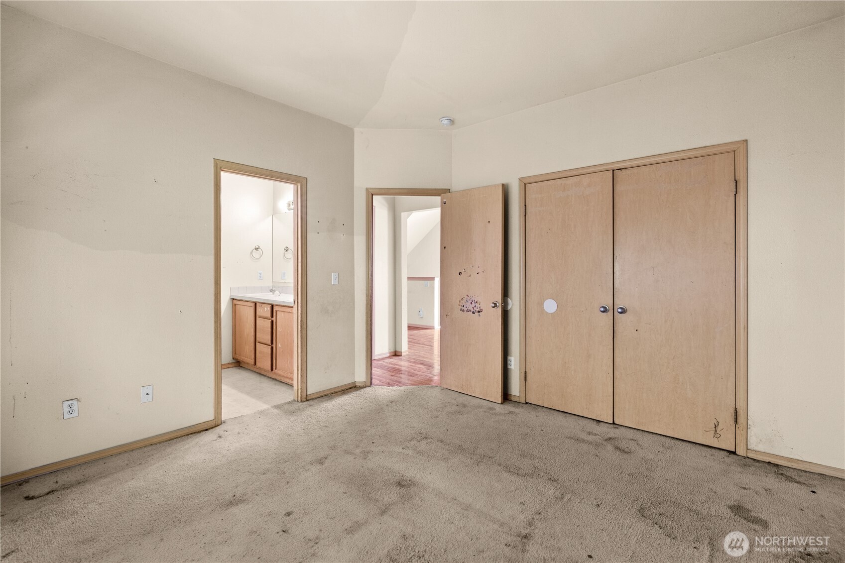 11542 6th Avenue E, Tacoma, WA 98445-8083