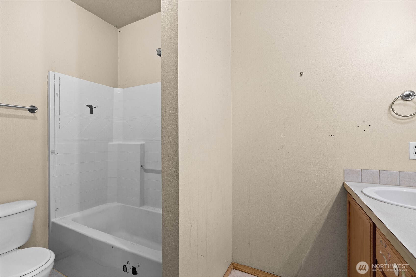 11542 6th Avenue E, Tacoma, WA 98445-8083