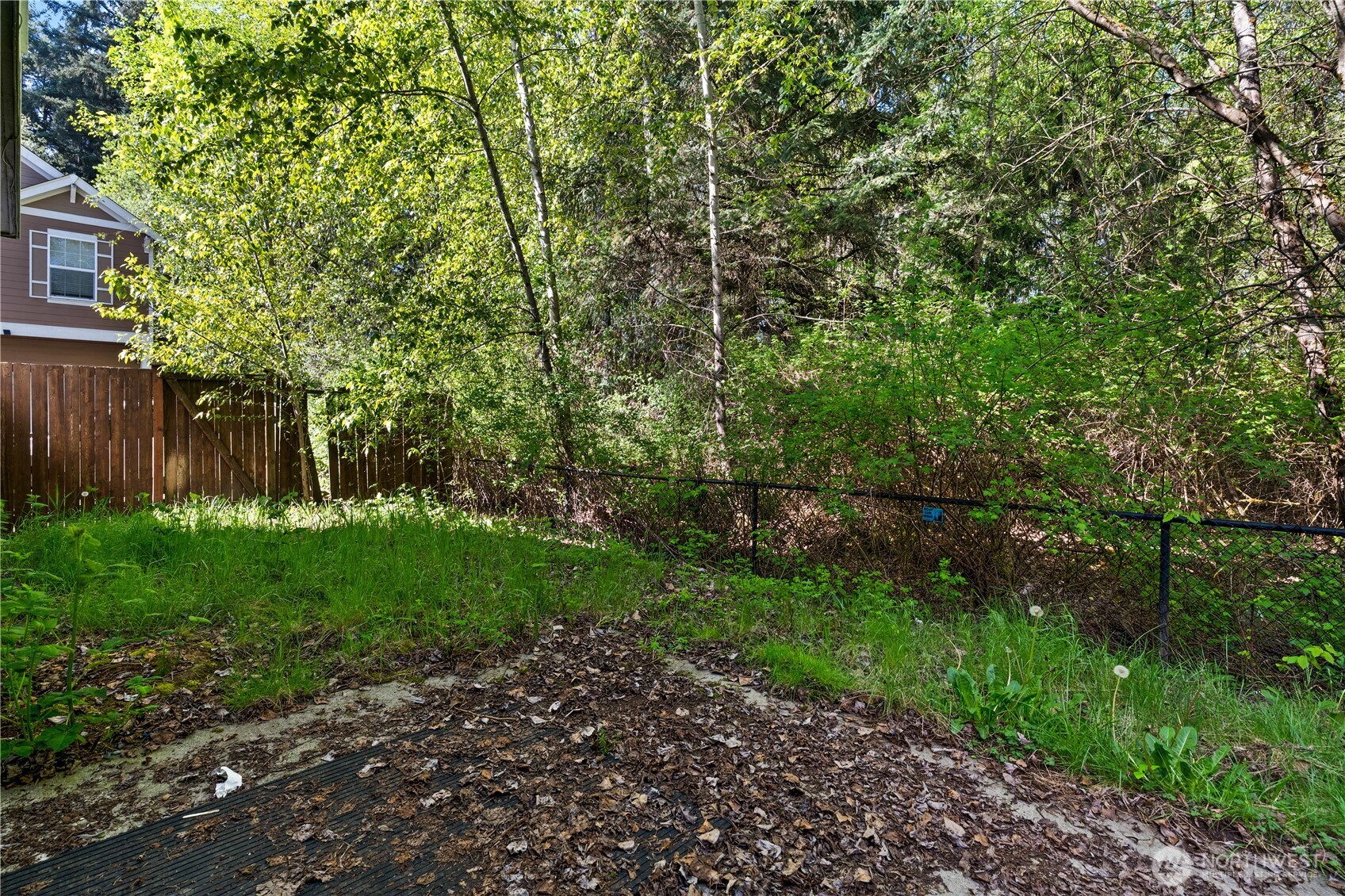 11542 6th Avenue E, Tacoma, WA 98445-8083