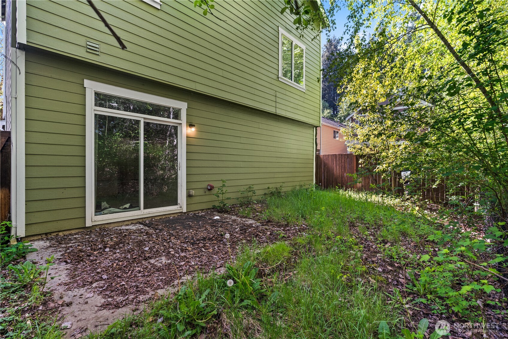 11542 6th Avenue E, Tacoma, WA 98445-8083