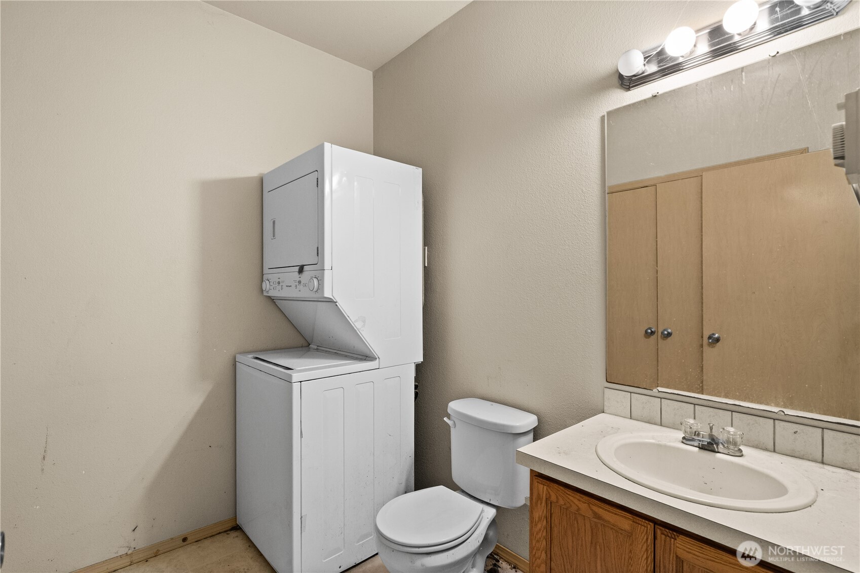 11542 6th Avenue E, Tacoma, WA 98445-8083