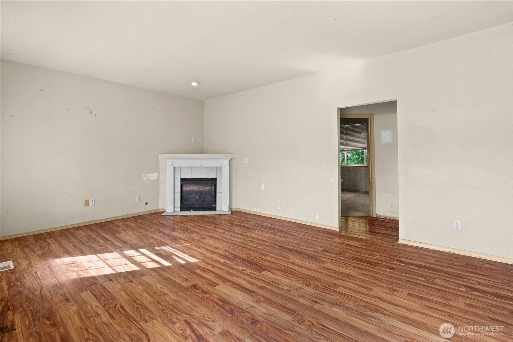 11542 6th Avenue E, Tacoma, WA 98445-8083