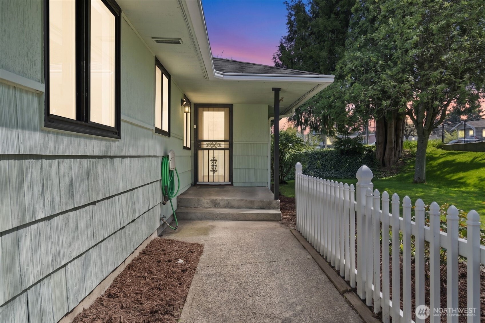 2426 S 142nd Street , SeaTac, WA 98168