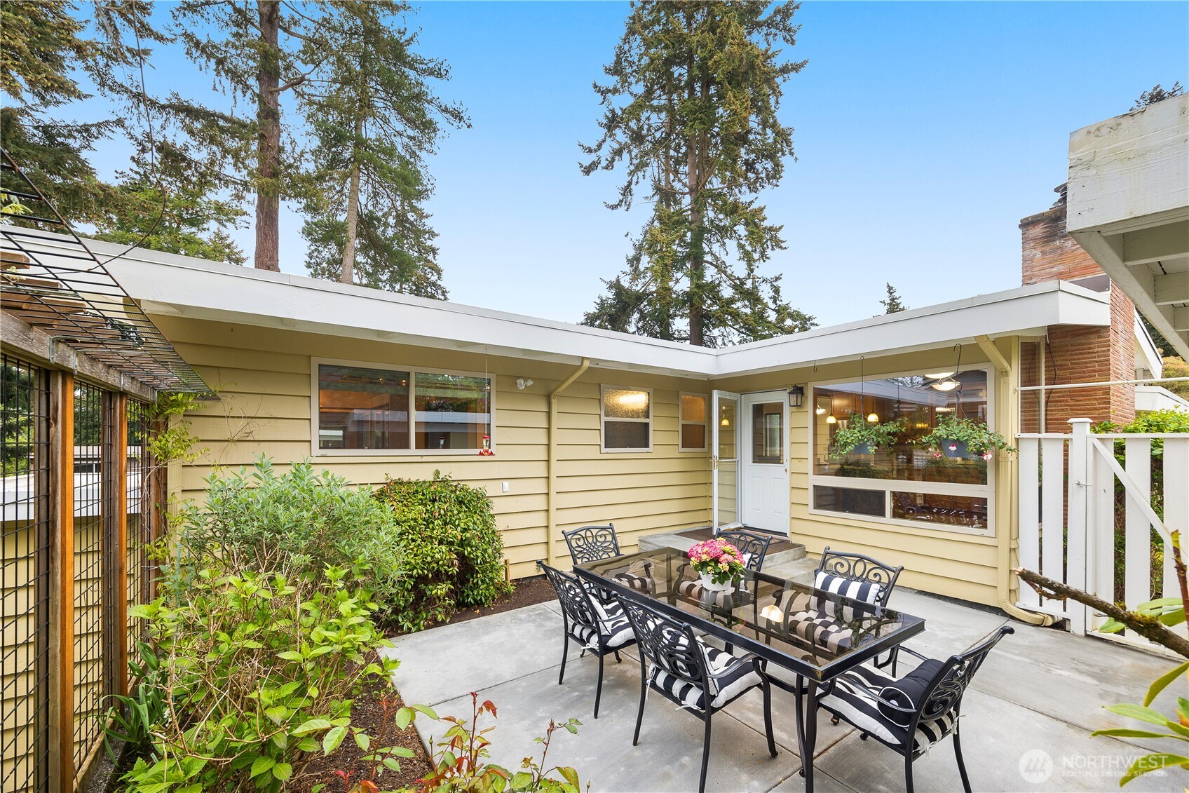 336 N 160th Street , Shoreline, WA 98133