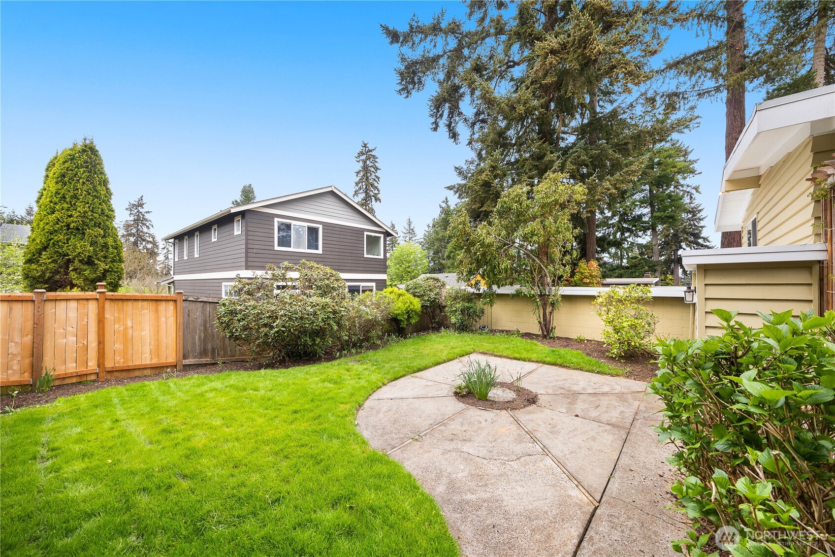 336 N 160th Street , Shoreline, WA 98133