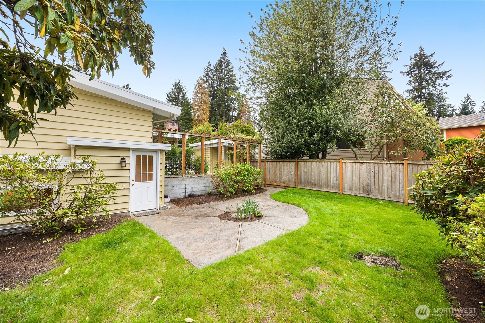336 N 160th Street , Shoreline, WA 98133