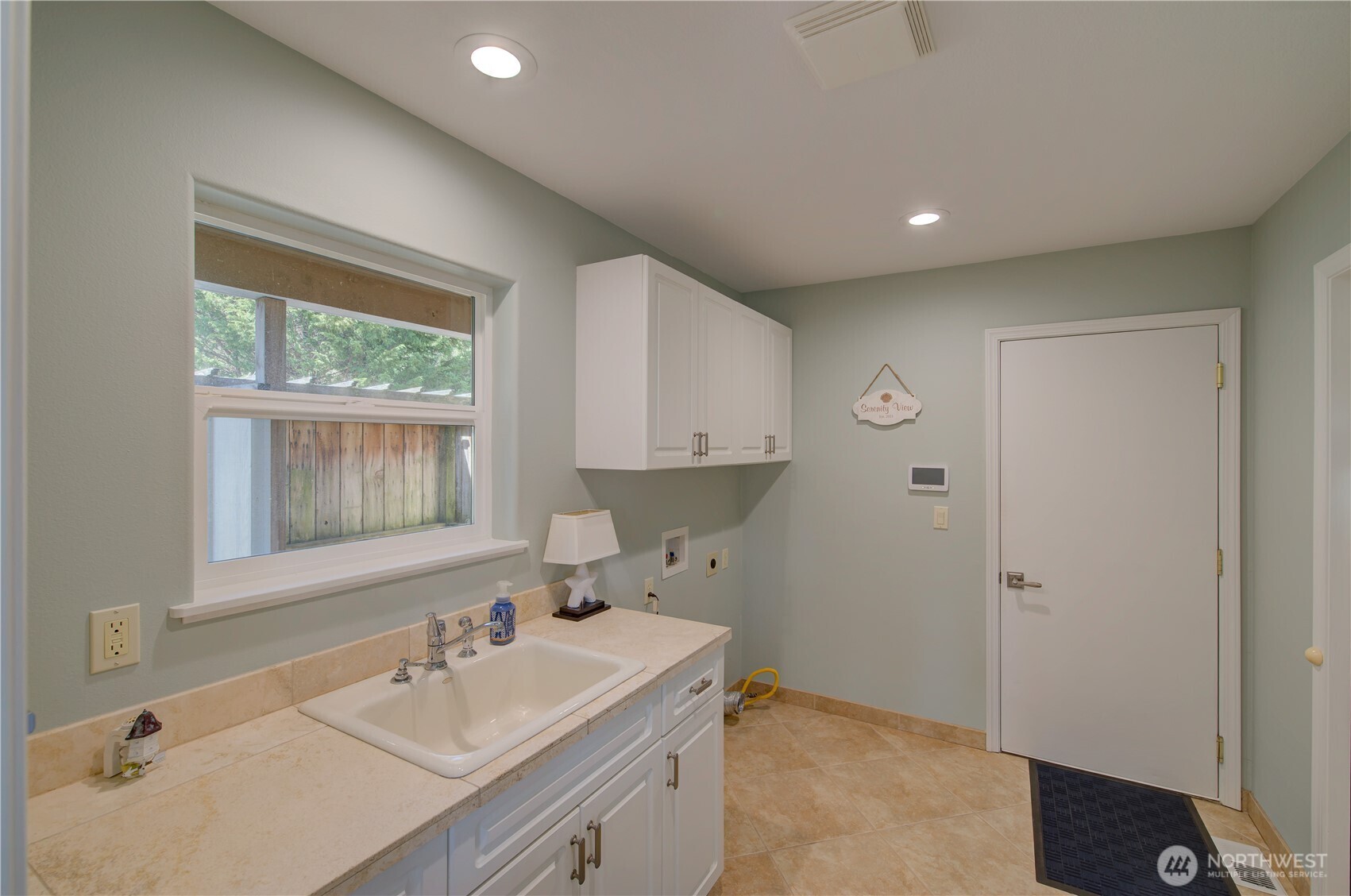 194 SW Robert Gray Drive , Ilwaco, WA 98624