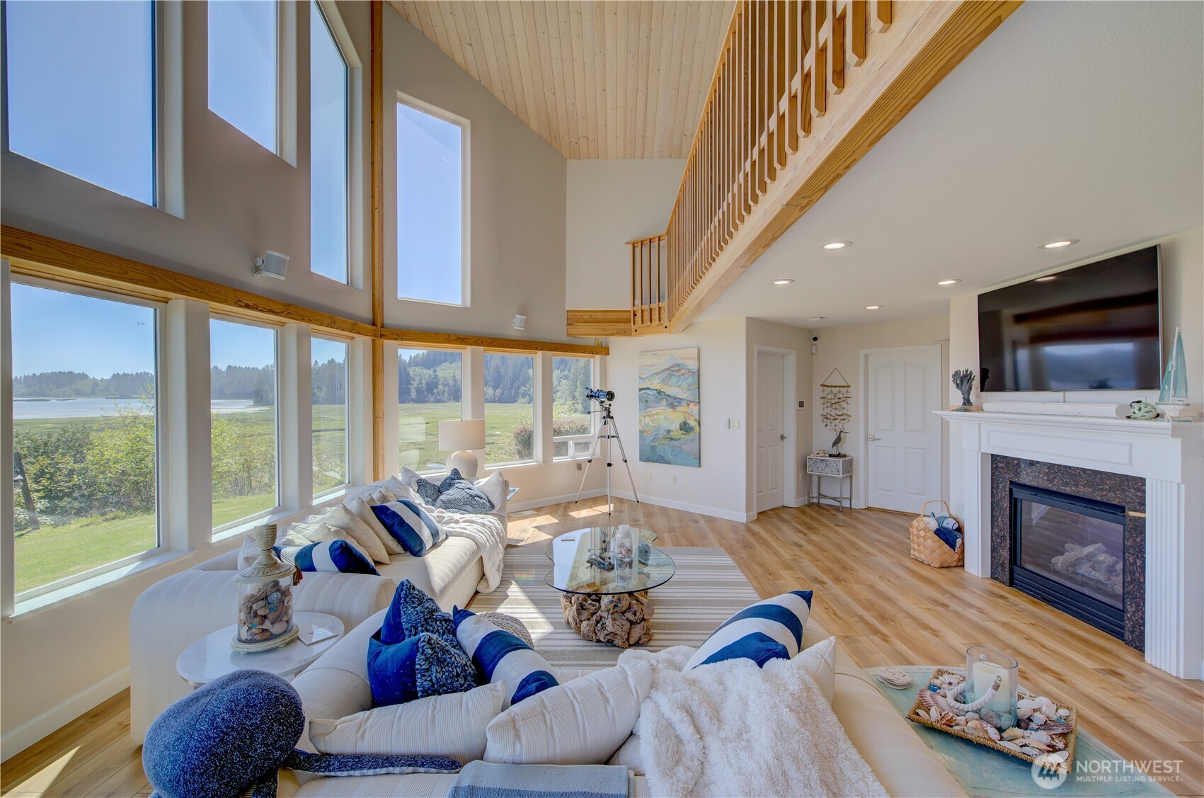 194 SW Robert Gray Drive , Ilwaco, WA 98624