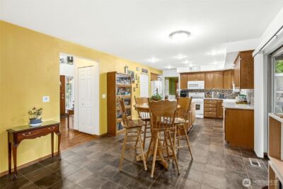 10705 189th Avenue E, Bonney Lake, WA 98391 - Photo 12