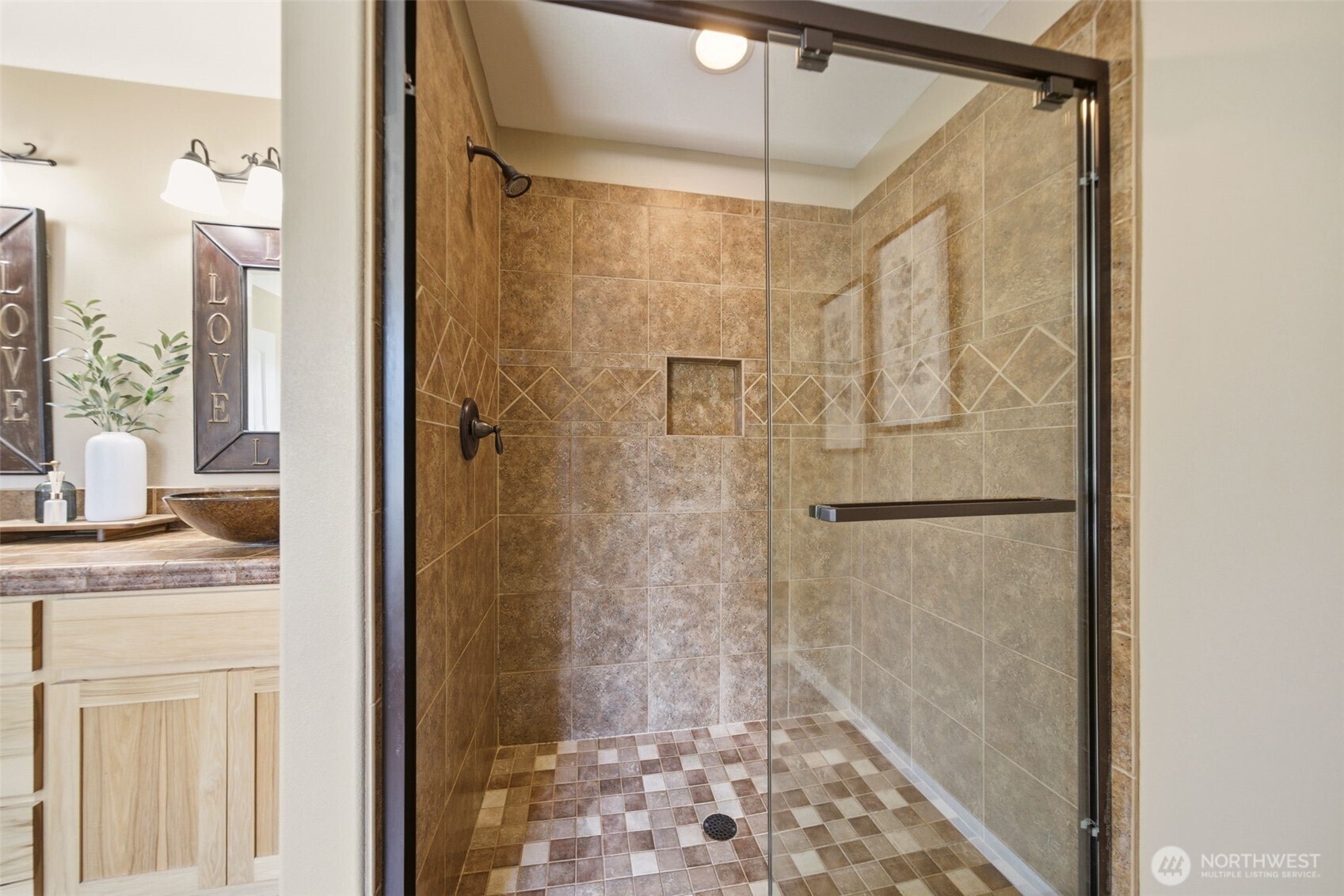 1506 NW 339TH Street , La Center, WA 98629