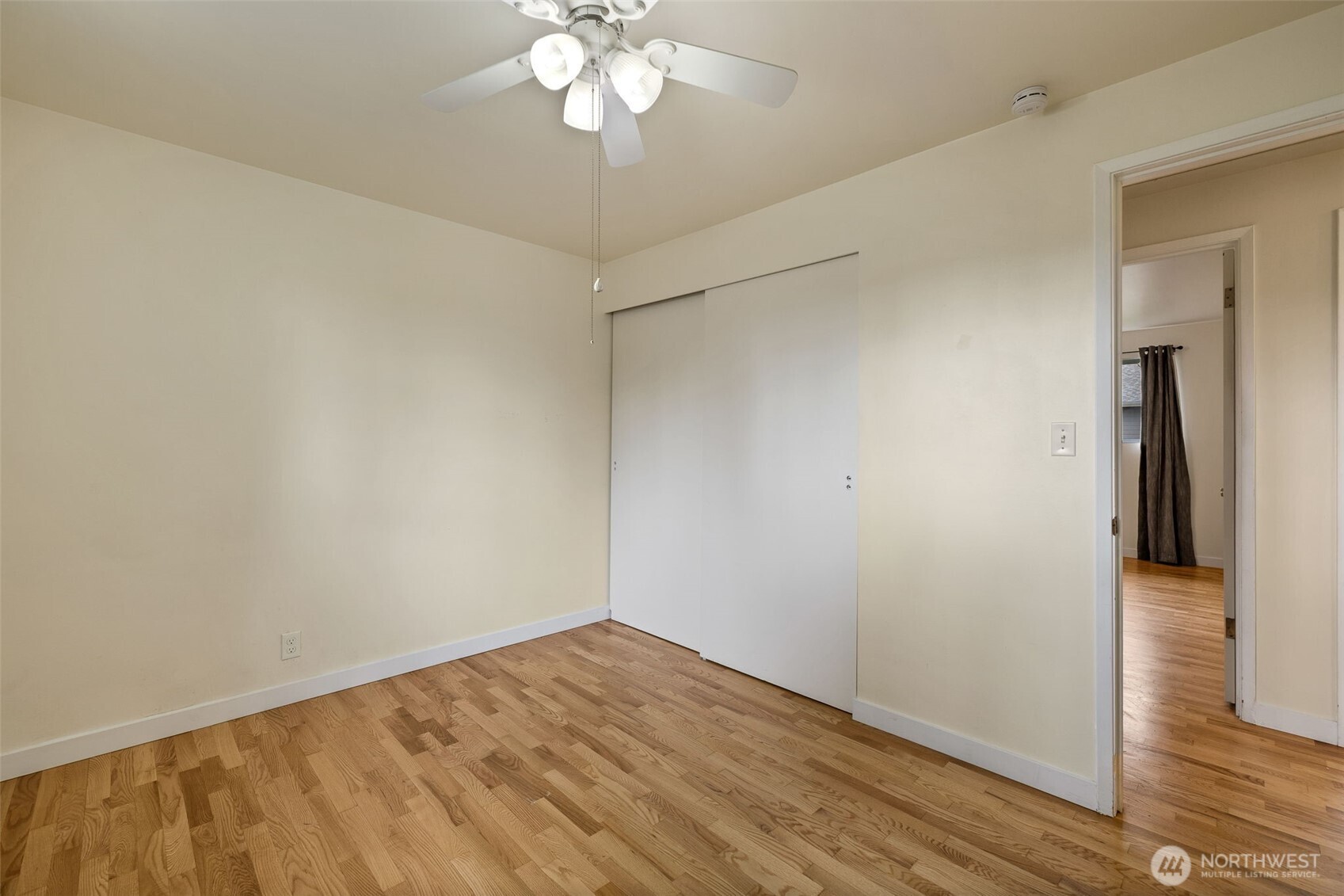 16610 SE 24th Street , Bellevue, WA 98008