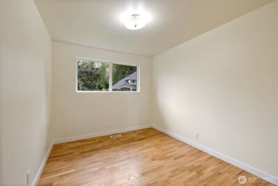16610 SE 24th Street , Bellevue, WA 98008 - Photo 23