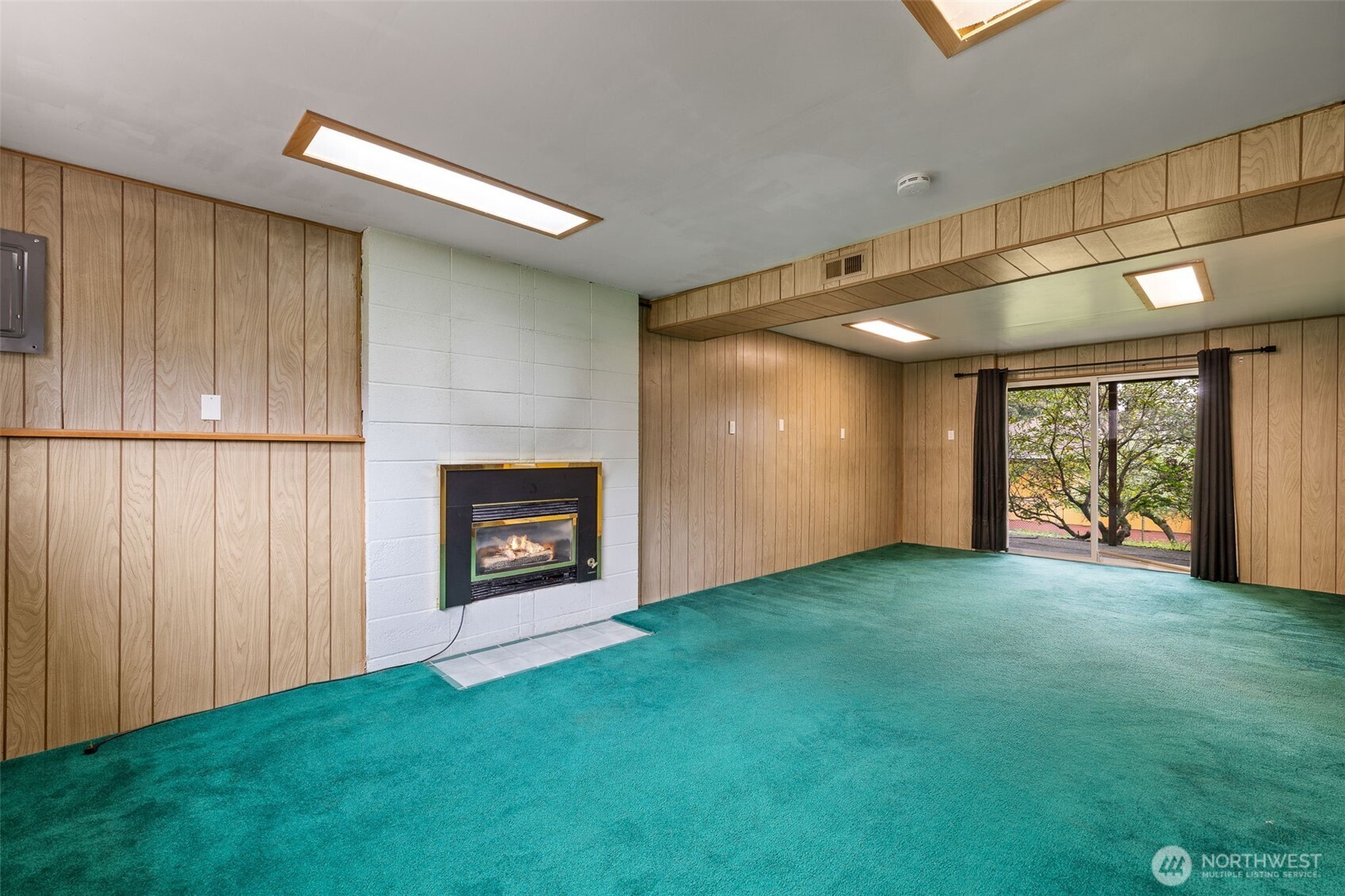 16610 SE 24th Street , Bellevue, WA 98008
