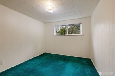 16610 SE 24th Street , Bellevue, WA 98008 - Photo 35
