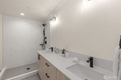 4420 Midvale Avenue N, Seattle, WA 98103 - Photo 18