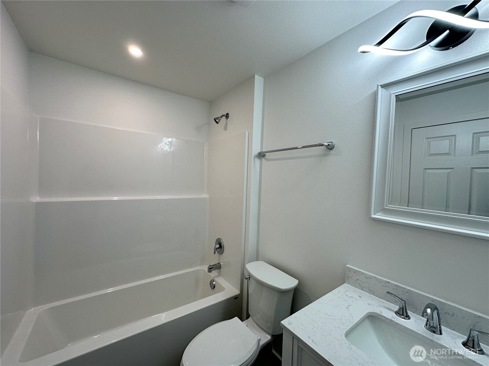 1743 SE Crawford Road , Port Orchard, WA 98366