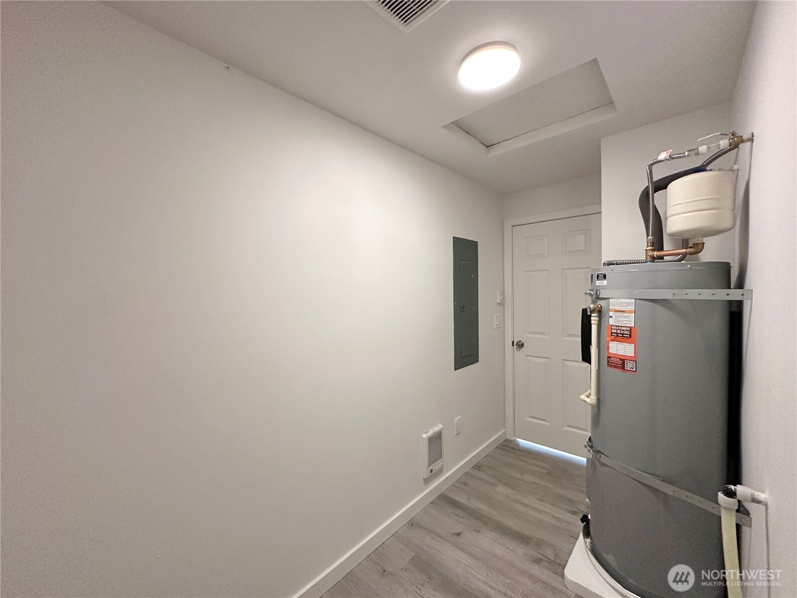 1743 SE Crawford Road , Port Orchard, WA 98366