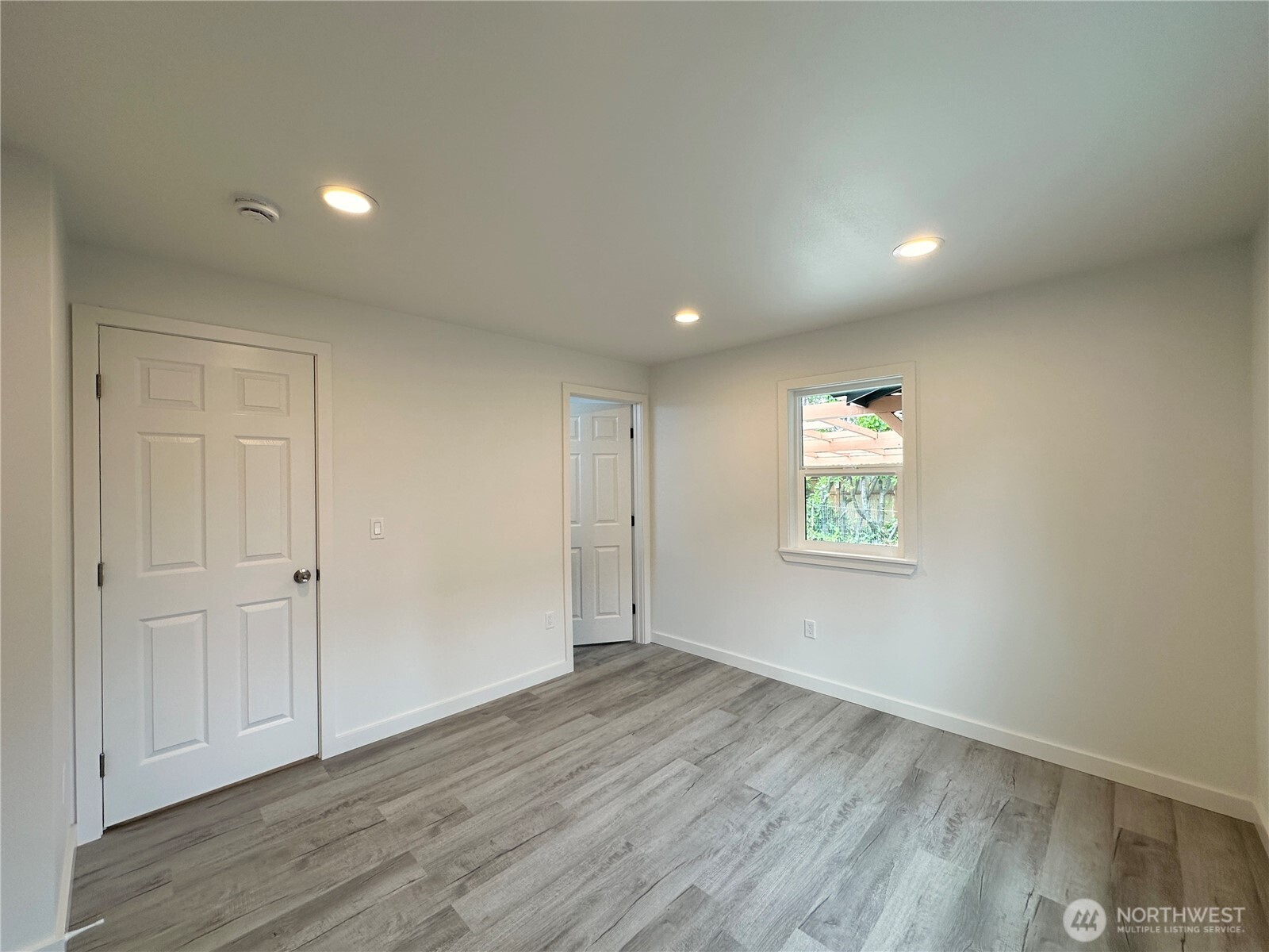 1743 SE Crawford Road , Port Orchard, WA 98366
