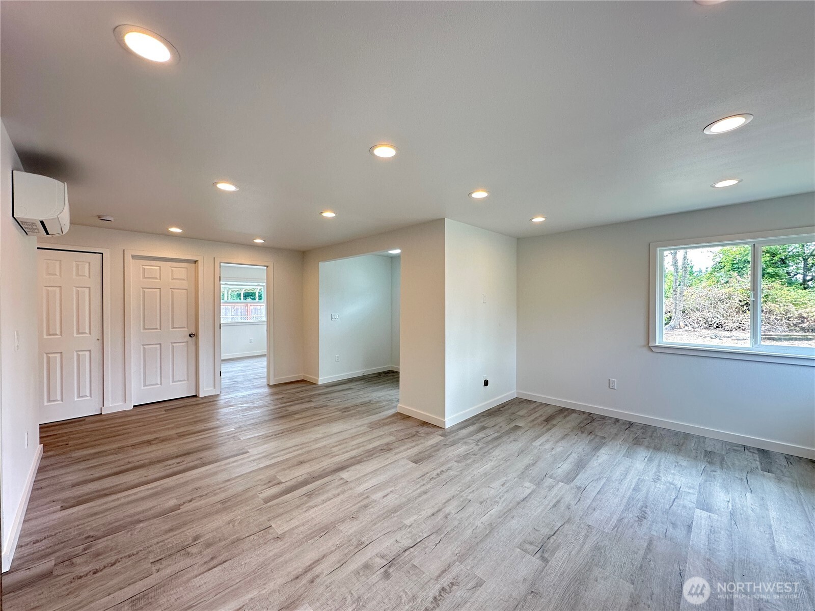 1743 SE Crawford Road , Port Orchard, WA 98366