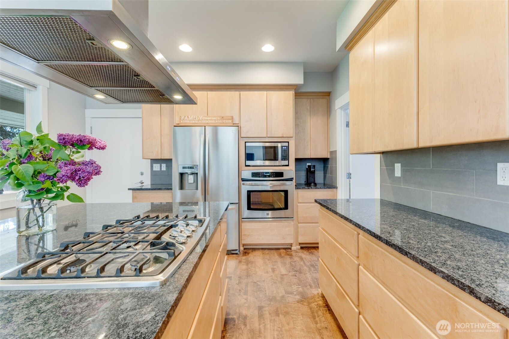 1913 3rd Avenue NW, Puyallup, WA 98371