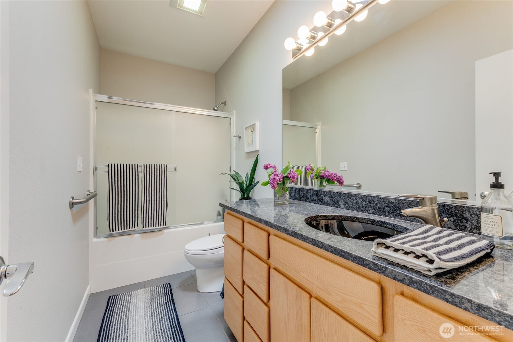 1913 3rd Avenue NW, Puyallup, WA 98371