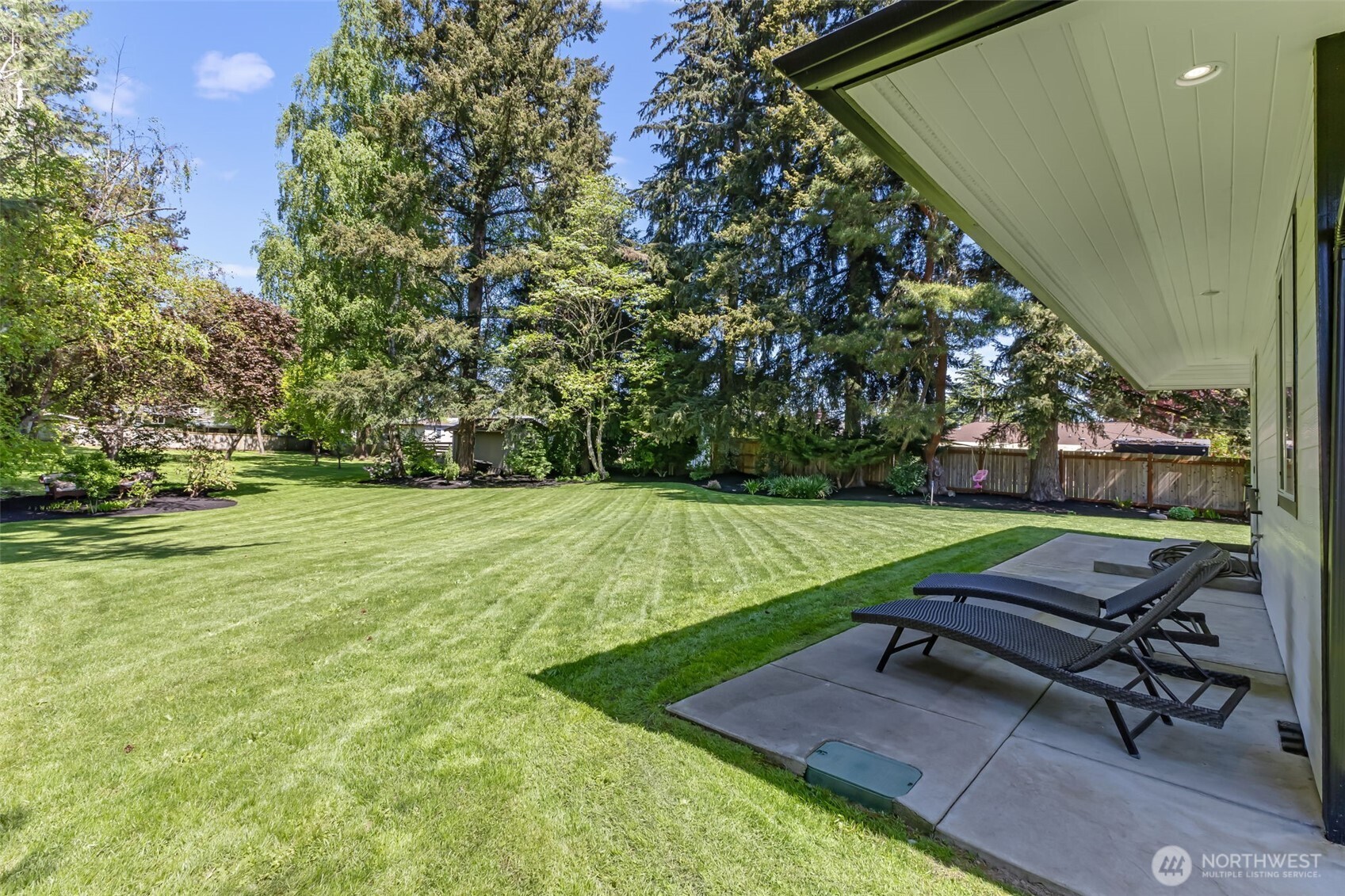 1913 3rd Avenue NW, Puyallup, WA 98371