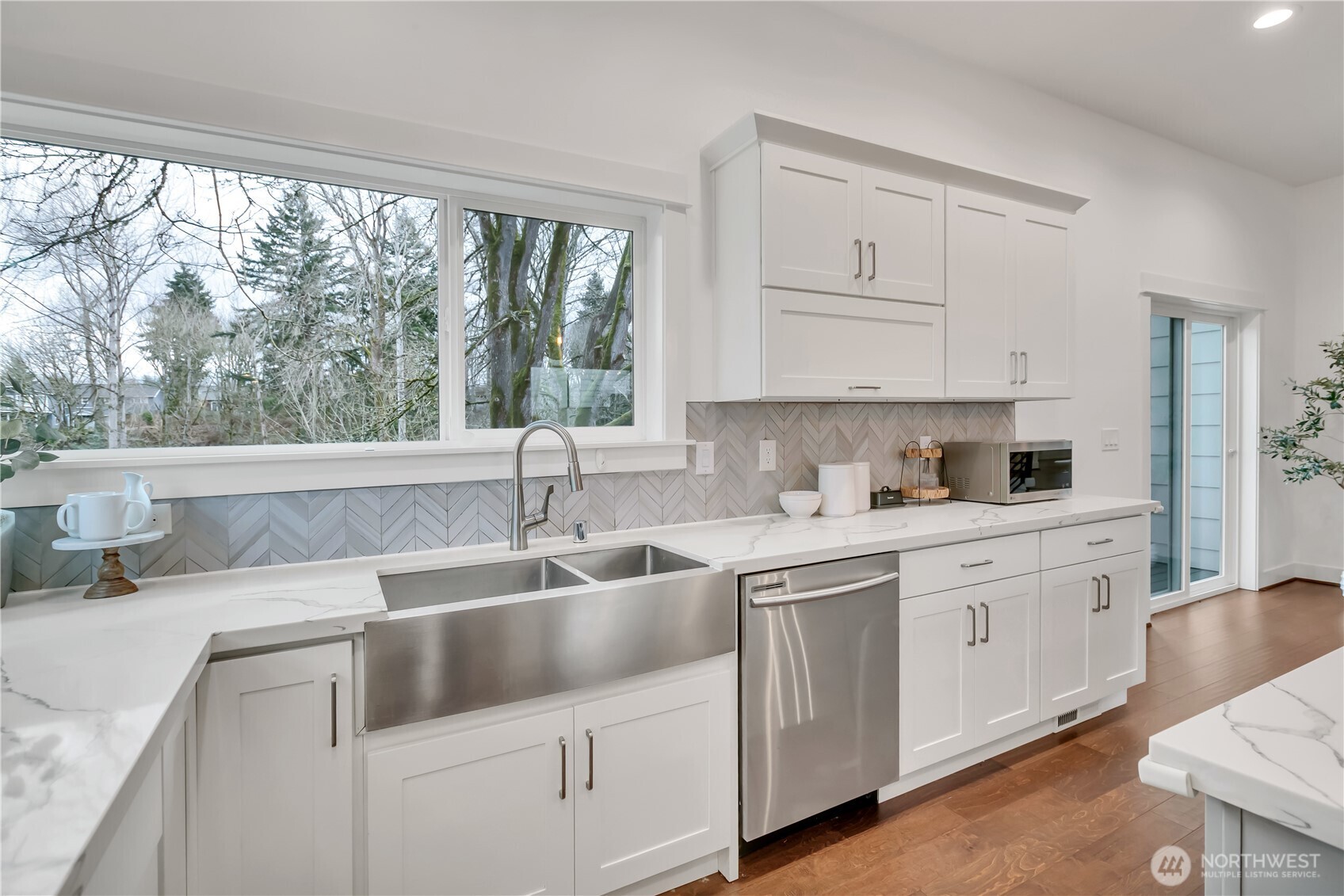 5942 21st Avenue SW, Seattle, WA 98106