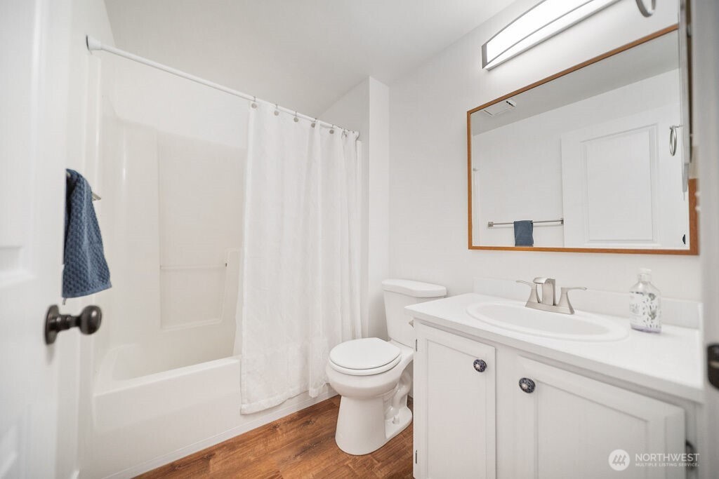 2960 NW North Star Drive , Silverdale, WA 98383-5601