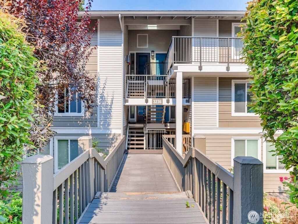 3236 80th Avenue SE #4, Mercer Island, WA 98040