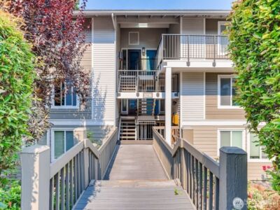 3236 80th Avenue SE #4, Mercer Island, WA 98040 - Photo 1