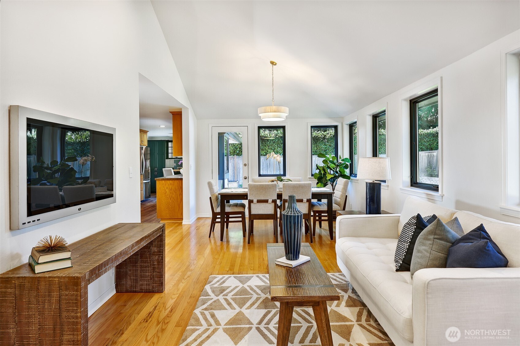 8824 NE 189th Place , Bothell, WA 98011