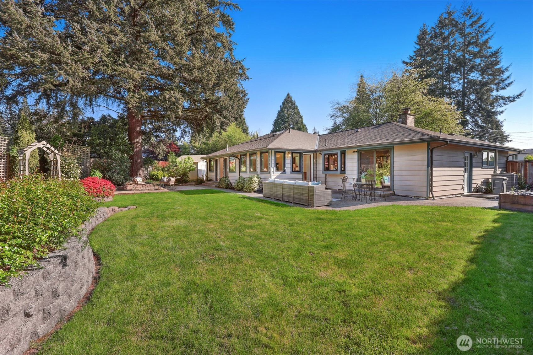 8824 NE 189th Place , Bothell, WA 98011