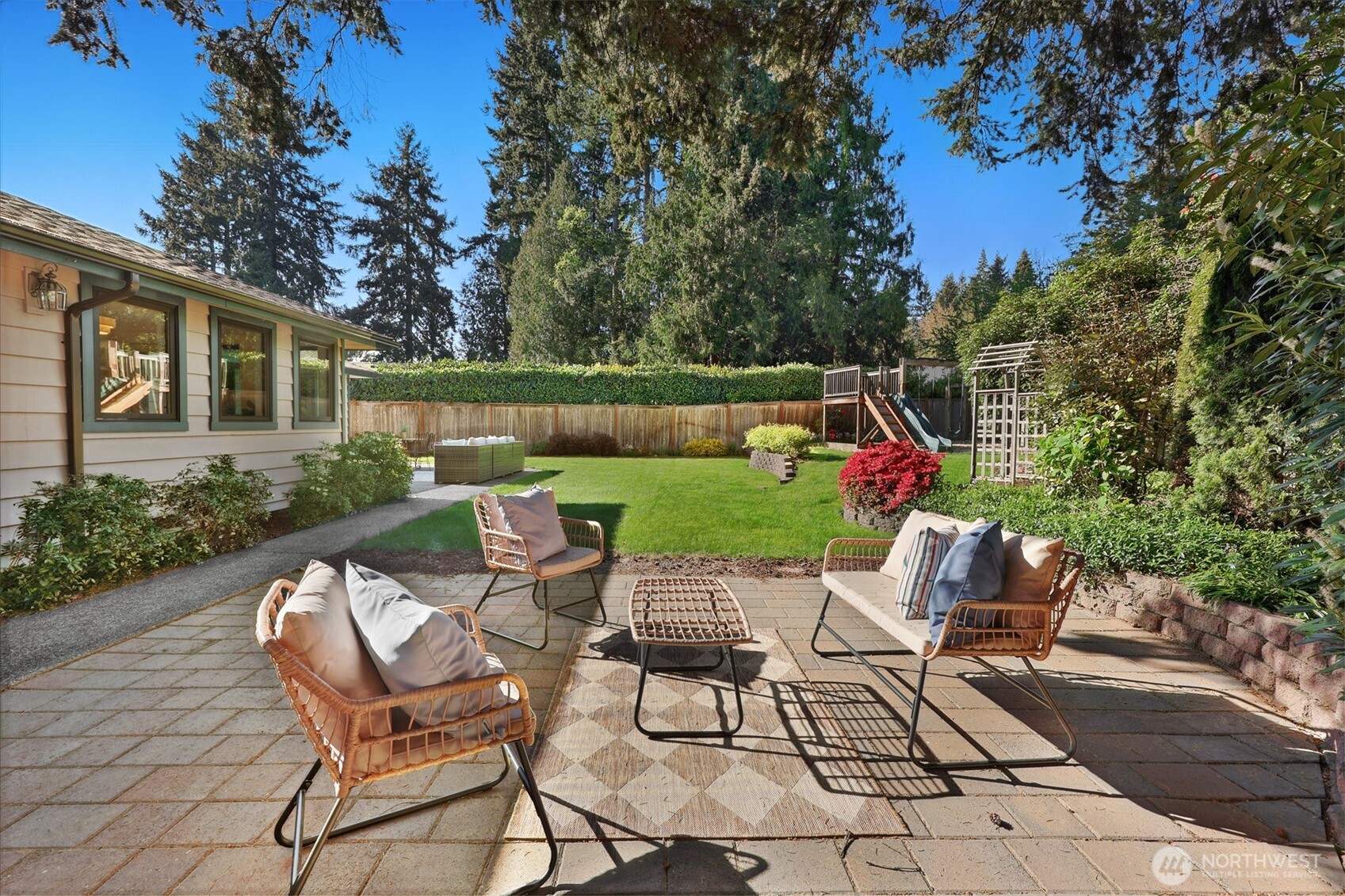 8824 NE 189th Place , Bothell, WA 98011