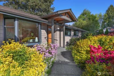 8824 NE 189th Place , Bothell, WA 98011 - Photo 2