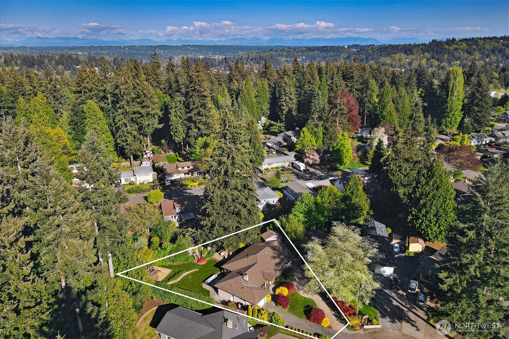 8824 NE 189th Place , Bothell, WA 98011