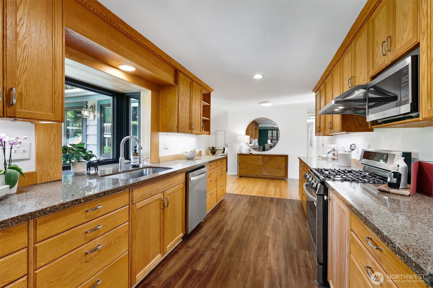 8824 NE 189th Place , Bothell, WA 98011