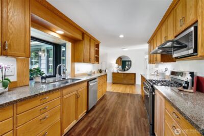 8824 NE 189th Place , Bothell, WA 98011 - Photo 7