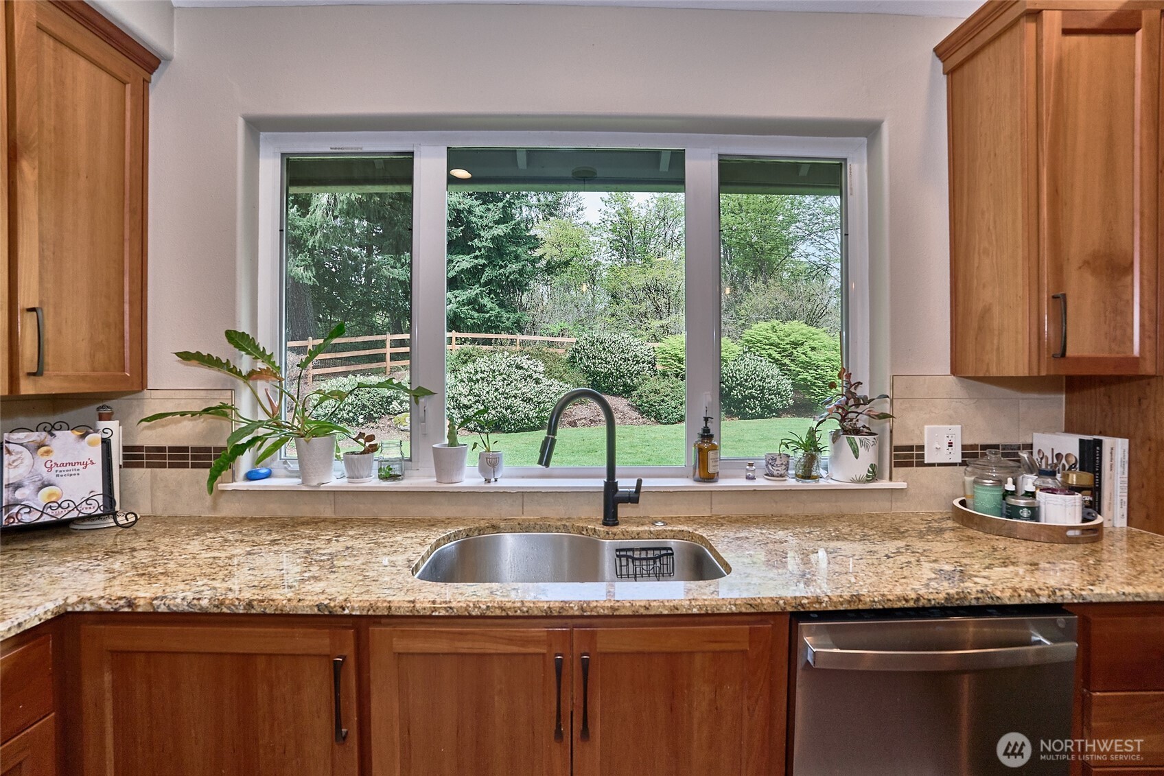 18248 240th Ave SE , Maple Valley, WA 98038