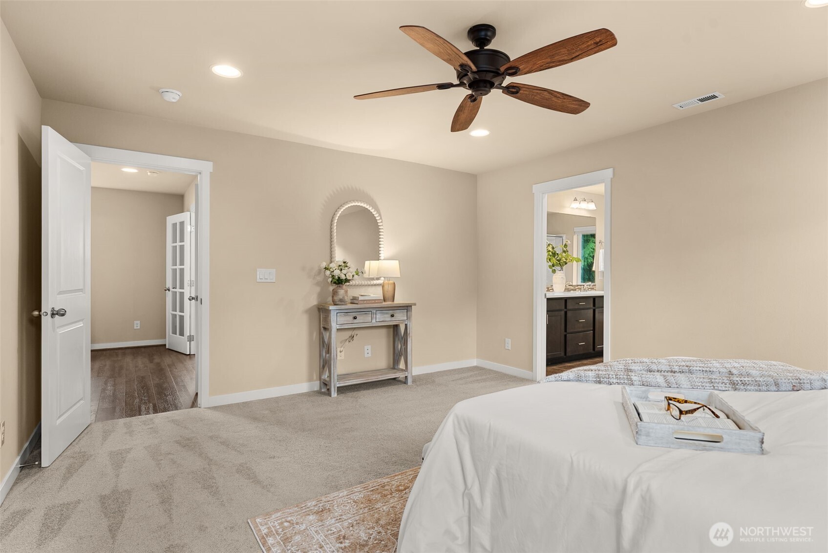 8896 Silverspot Drive SE, Tumwater, WA 98501