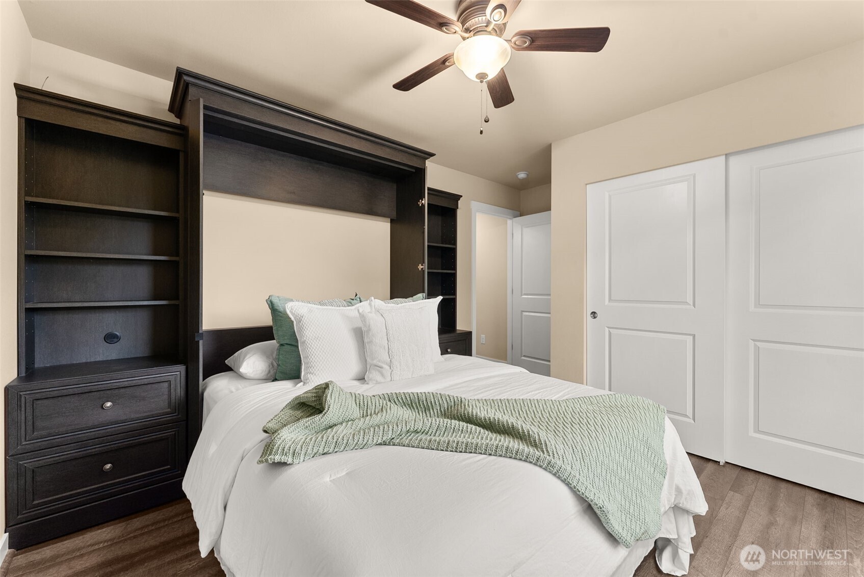 8896 Silverspot Drive SE, Tumwater, WA 98501