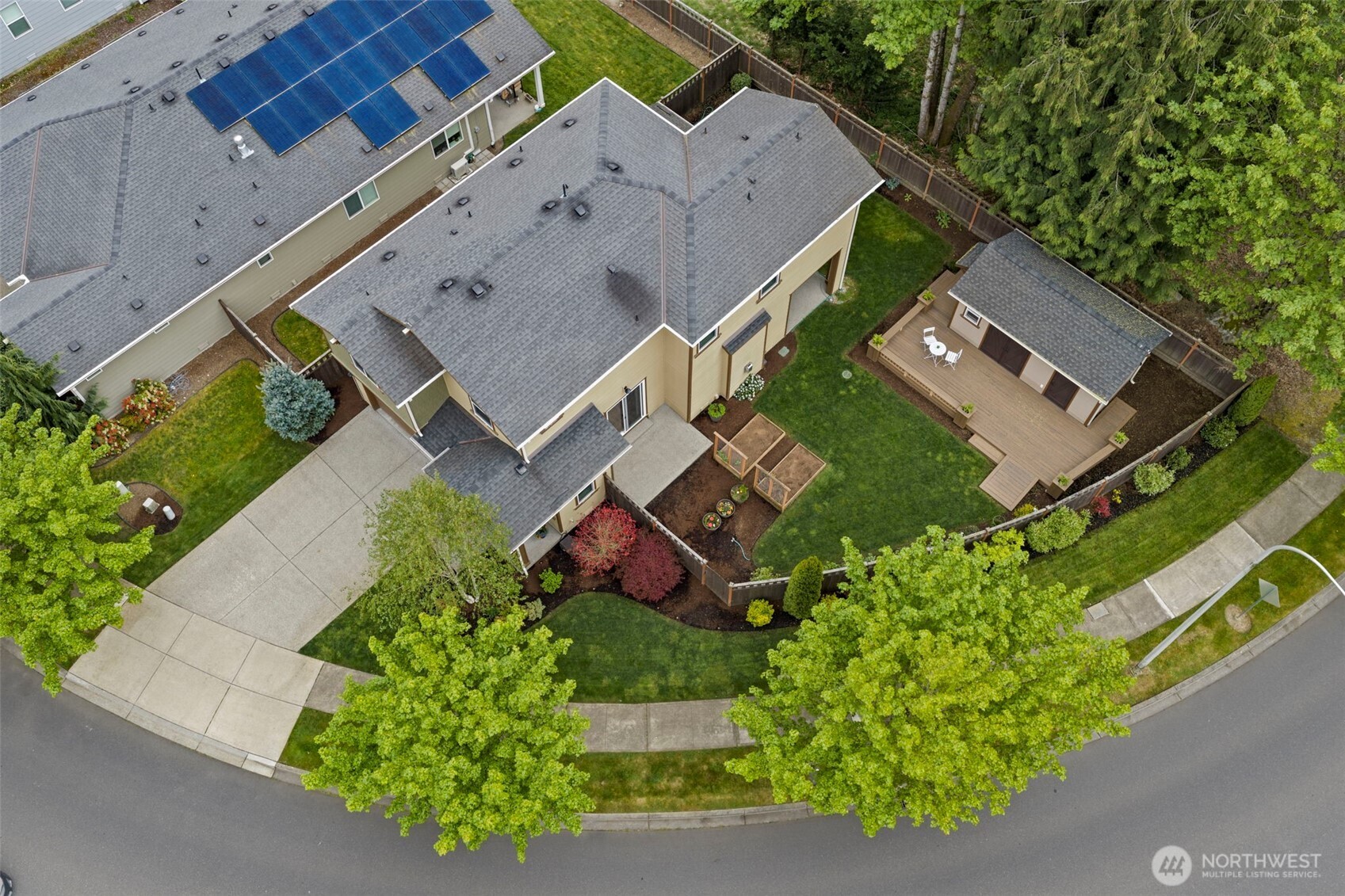 8896 Silverspot Drive SE, Tumwater, WA 98501