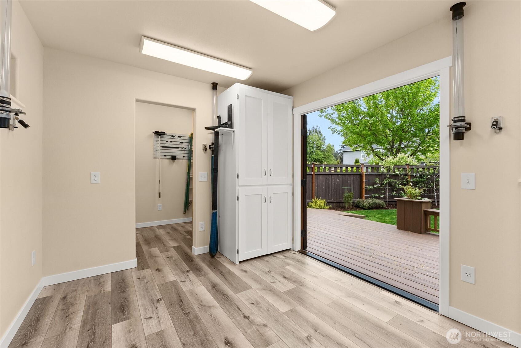 8896 Silverspot Drive SE, Tumwater, WA 98501