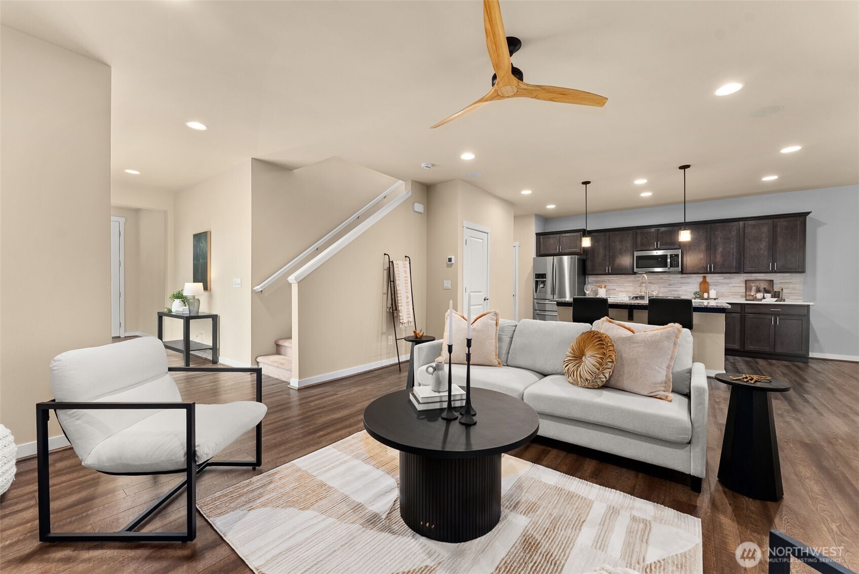 8896 Silverspot Drive SE, Tumwater, WA 98501