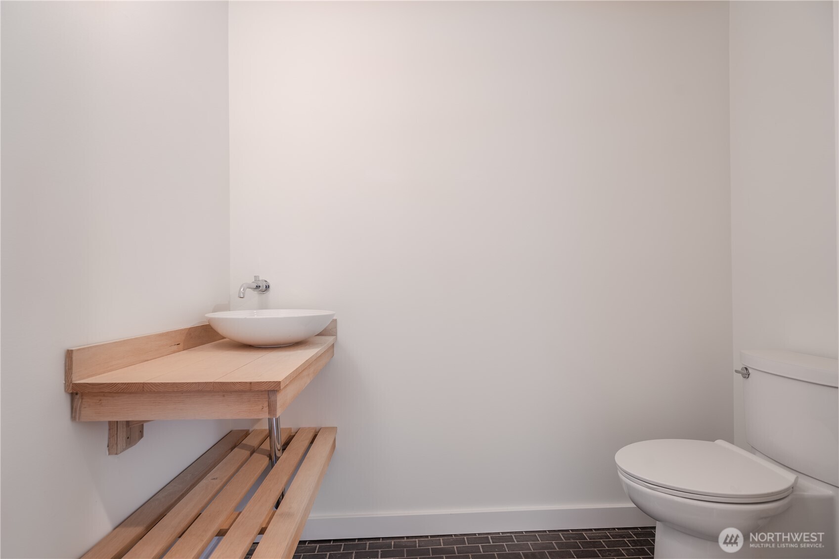 9301 Lohrer Lane NE, Olympia, WA 98516
